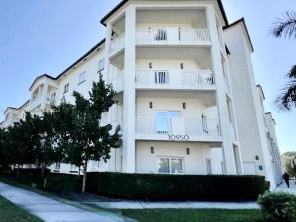 10950 NW 82nd St 205, Doral FL 33178