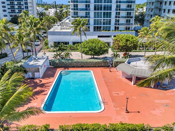 2401 Collins Ave 507, Miami Beach FL 33140