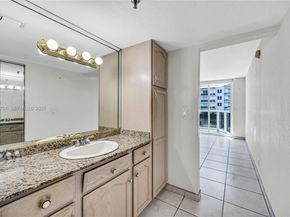 2401 Collins Ave 507, Miami Beach FL 33140