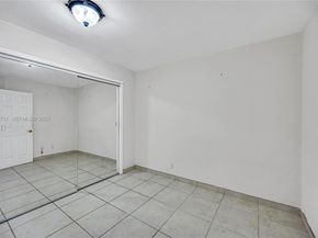 2401 Collins Ave 507, Miami Beach FL 33140