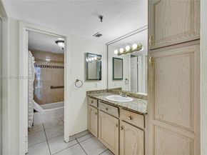 2401 Collins Ave 507, Miami Beach FL 33140