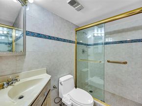 2401 Collins Ave 507, Miami Beach FL 33140