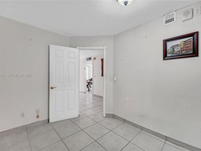 2401 Collins Ave 507, Miami Beach FL 33140