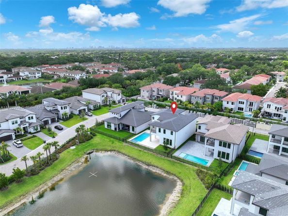 3511 Ashwood Cir S, Hollywood FL 33312