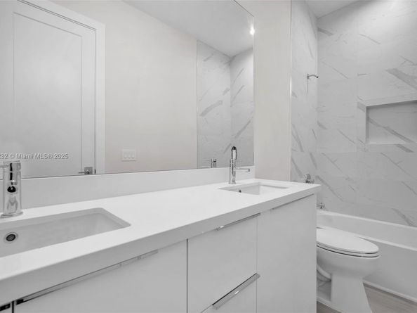 3511 Ashwood Cir S, Hollywood FL 33312