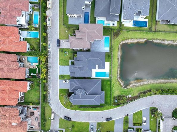 3511 Ashwood Cir S, Hollywood FL 33312