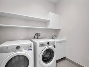 3511 Ashwood Cir S, Hollywood FL 33312