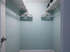 Undisclosed Address #A11947847, Hollywood FL 33019