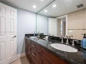 Undisclosed Address #A11947847, Hollywood FL 33019