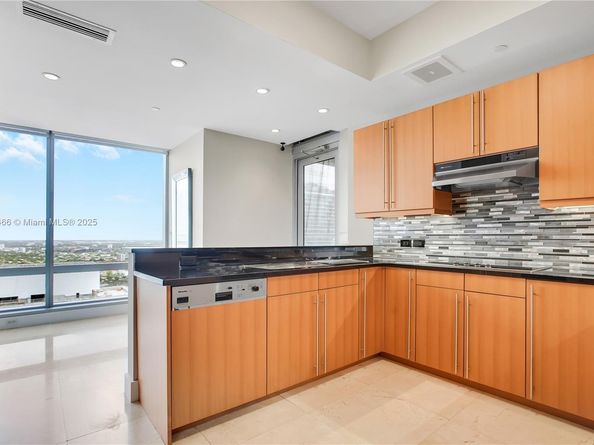 1425 Brickell Ave 44AB, Miami FL 33131