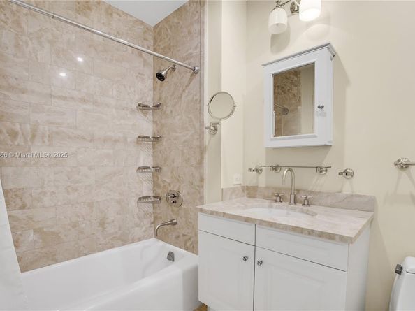 1425 Brickell Ave 44AB, Miami FL 33131