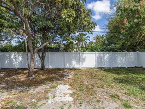 941 NE 154th St, North Miami Beach FL 33162
