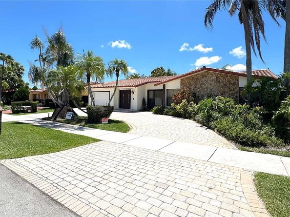 13300 SW 21st St, Miami FL 33175