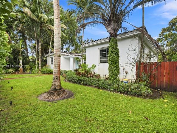 260 NE 95th St, Miami Shores FL 33138