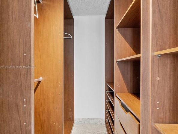 2575 S Bayshore Dr 15B, Miami FL 33133