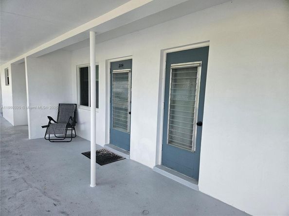 6560 Winfield Blvd 204, Margate FL 33063
