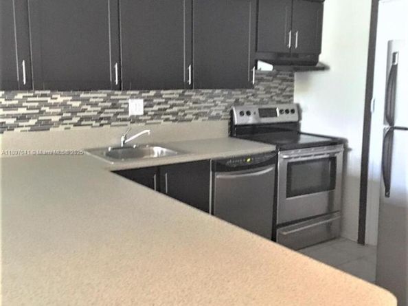 7911 N Colony Cir N 202, Tamarac FL 33321