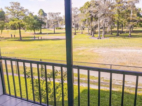 7911 N Colony Cir N 202, Tamarac FL 33321