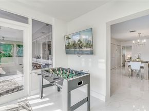 4212 Van Buren St, Hollywood FL 33021