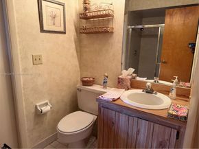 5790 SW 37th Ter, Dania Beach FL 33312
