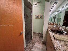 5790 SW 37th Ter, Dania Beach FL 33312