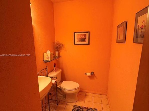 5790 SW 37th Ter, Dania Beach FL 33312