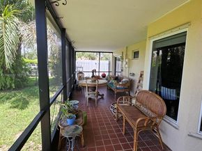 1440 Garden Rd, Weston FL 33326