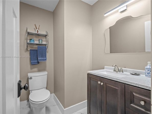 15720 SW 56th St, Southwest Ranches FL 33331