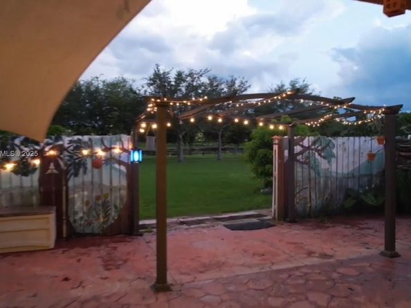 14950 SW 75th Ter, Miami FL 33193
