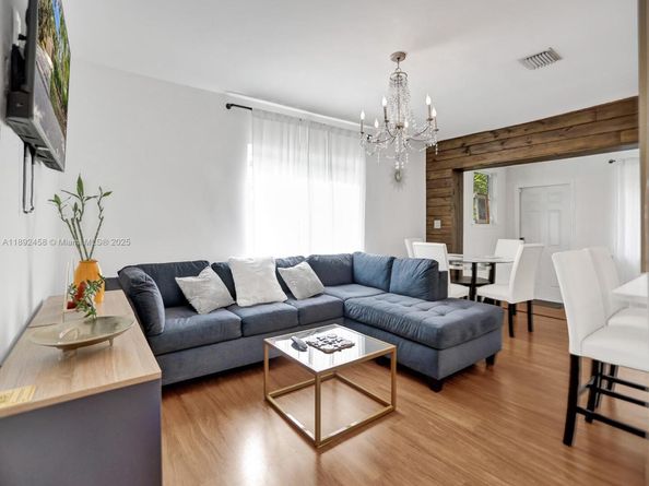 1106 NW 7th Ter, Fort Lauderdale FL 33311