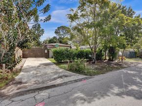 1106 NW 7th Ter, Fort Lauderdale FL 33311