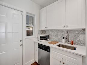 1106 NW 7th Ter, Fort Lauderdale FL 33311