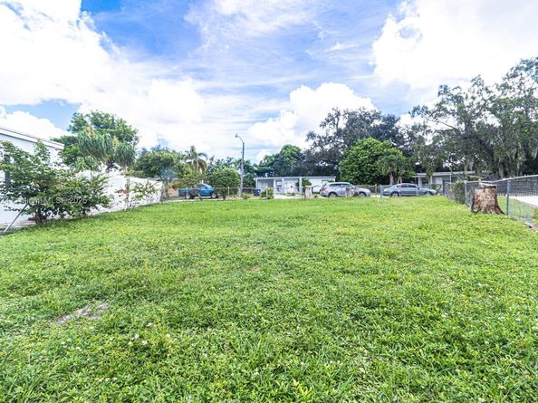 15600 NW 157th St Rd, Miami Gardens FL 33054