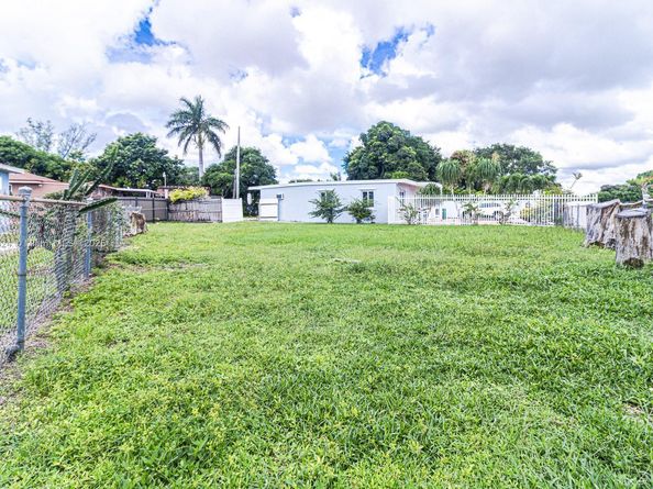 15600 NW 157th St Rd, Miami Gardens FL 33054