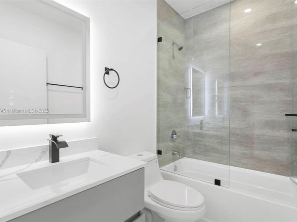 3430 SW 2nd St, Miami FL 33135