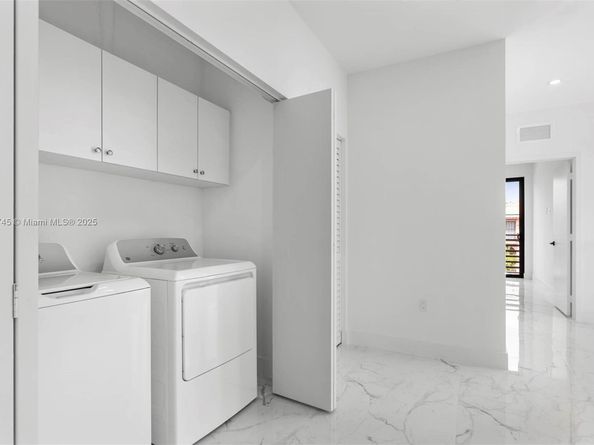 3430 SW 2nd St, Miami FL 33135