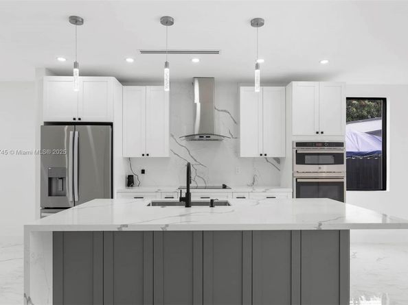 3430 SW 2nd St, Miami FL 33135