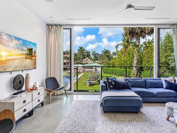 1000 NE Little River Dr, Miami FL 33138