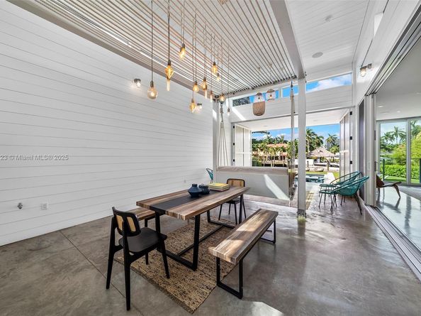 1000 NE Little River Dr, Miami FL 33138