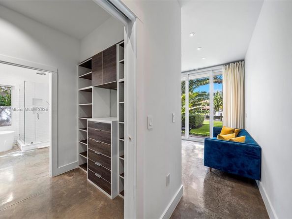 1000 NE Little River Dr, Miami FL 33138