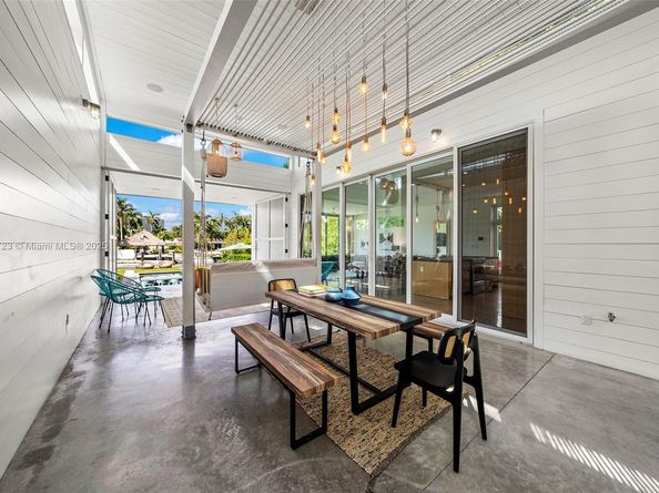 1000 NE Little River Dr, Miami FL 33138