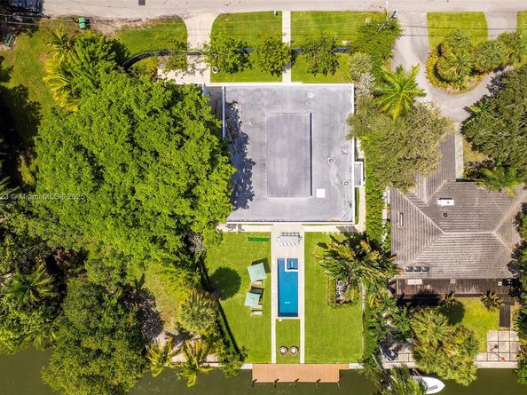 1000 NE Little River Dr, Miami FL 33138