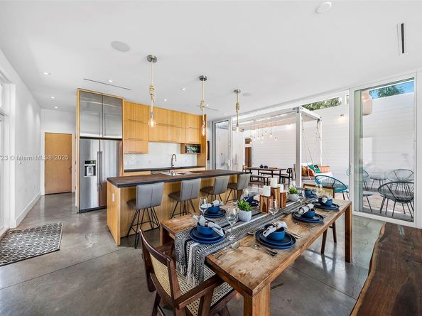 1000 NE Little River Dr, Miami FL 33138