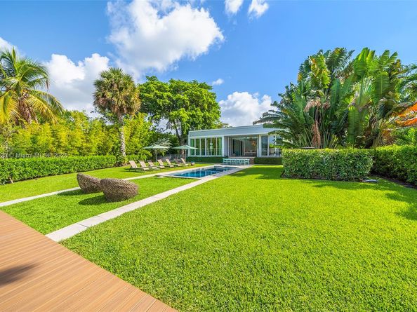 1000 NE Little River Dr, Miami FL 33138