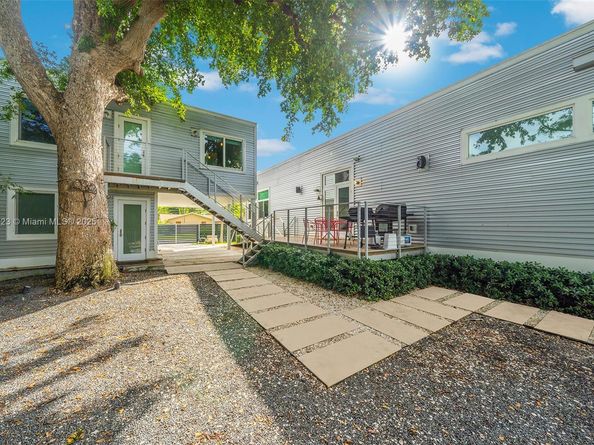 1000 NE Little River Dr, Miami FL 33138