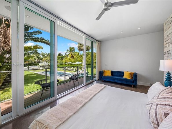 1000 NE Little River Dr, Miami FL 33138