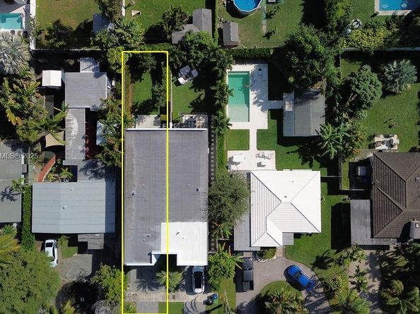 1226 NE 11th Ave, Fort Lauderdale FL 33304