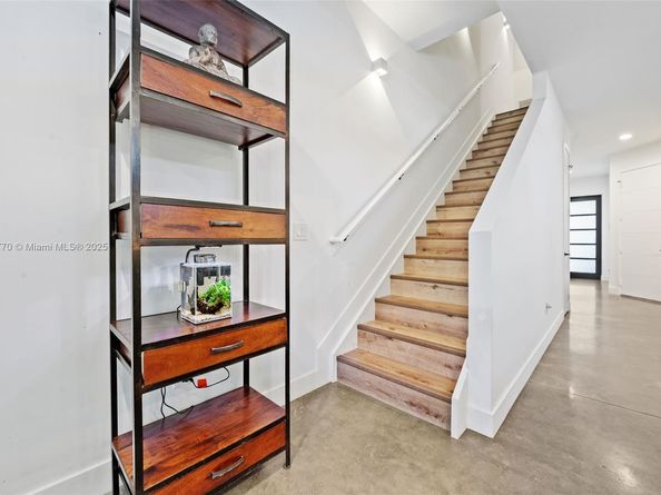 1226 NE 11th Ave, Fort Lauderdale FL 33304