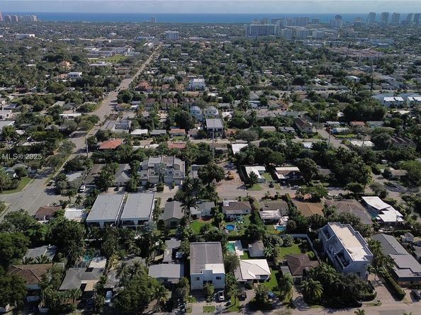 1226 NE 11th Ave, Fort Lauderdale FL 33304