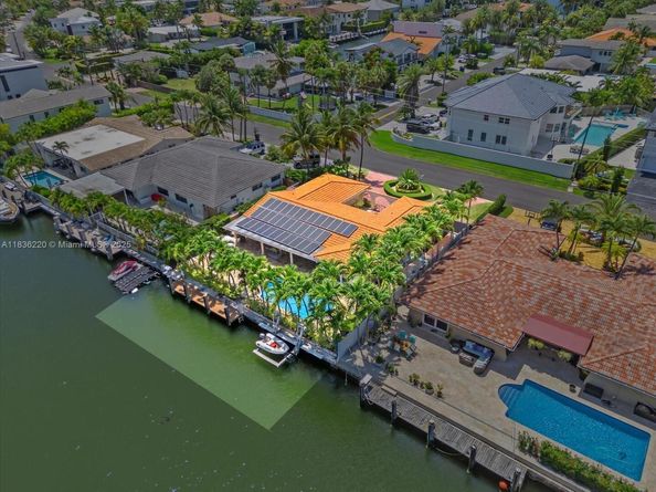 3220 NE 164th St, North Miami Beach FL 33160